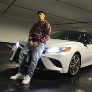 Meet your Posher, Safi